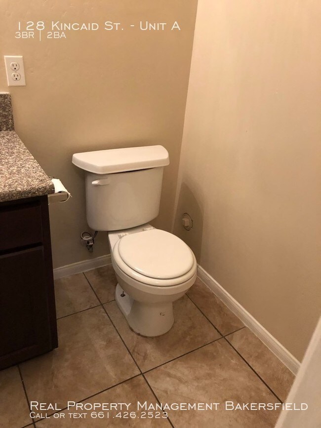 Building Photo - 128 Kincaid Street Unit A - MOVE IN SPECIAL!
