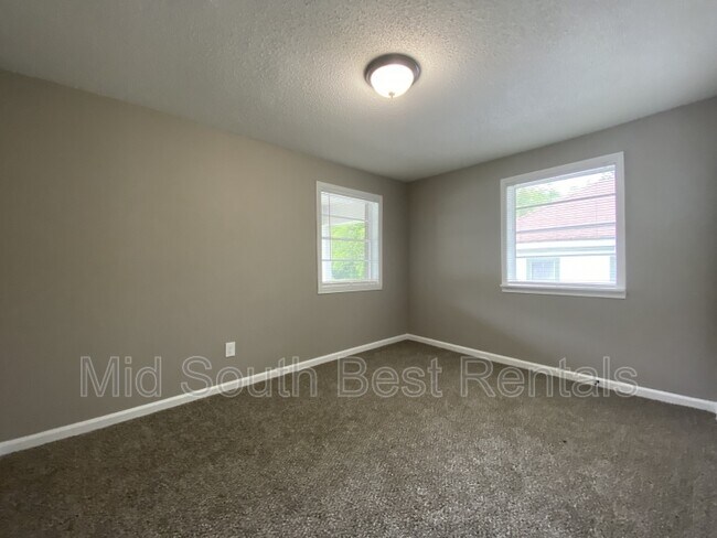 Foto del edificio - 3706 W 19th St