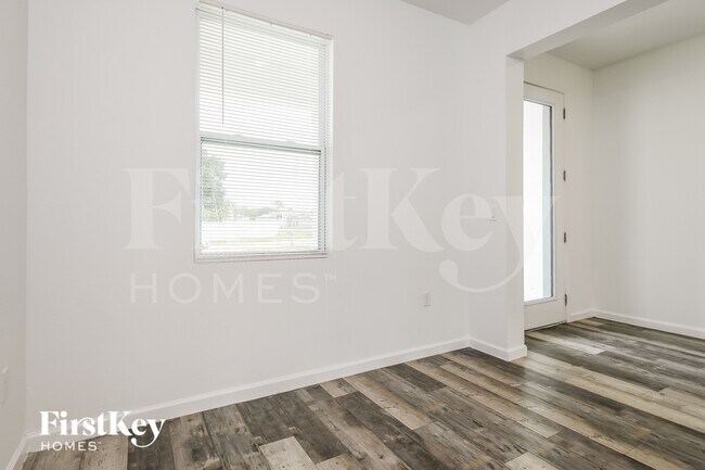Foto del edificio - 925 Albertville Ct