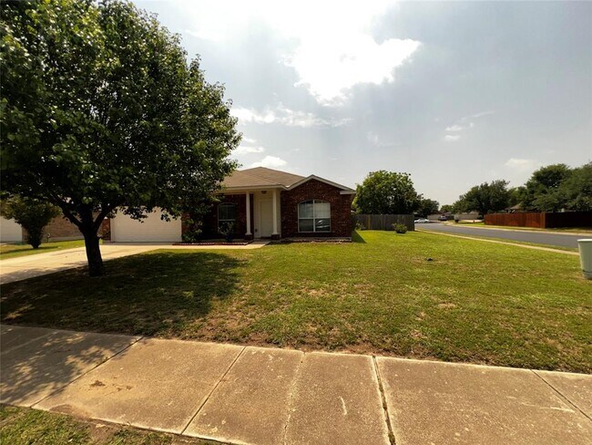 Building Photo - 3133 Henderson Path