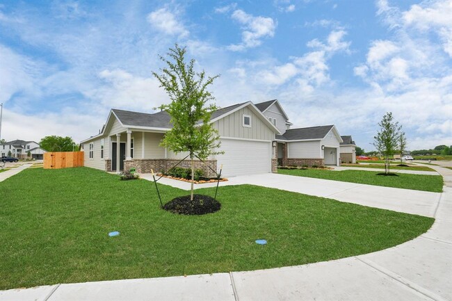 Building Photo - 1728 Greendale Dr