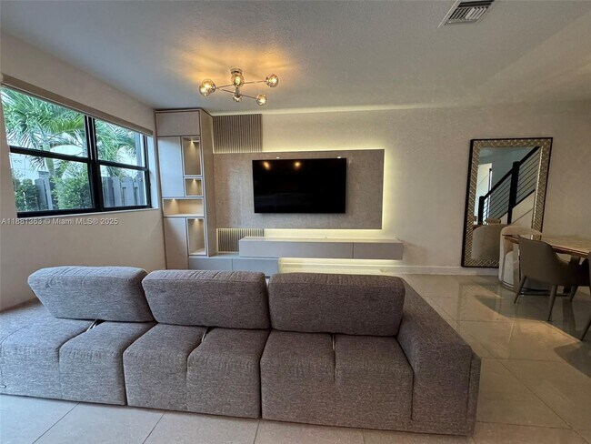 Foto del edificio - 7910 NW 105th Ave