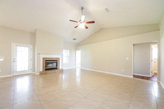 Foto del edificio - 3209 Silverado Cir