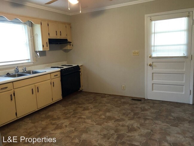 Building Photo - 2 br, 1 bath House - 1127 Dallas Stanley Hwy.