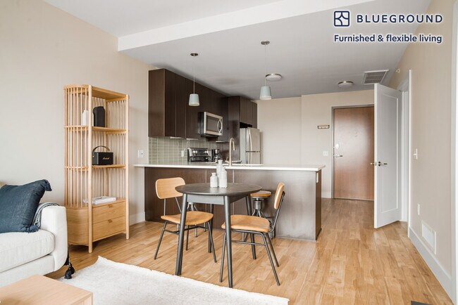 Foto del edificio - 985 Albion St