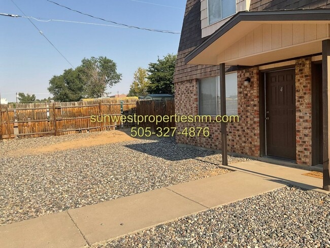 Building Photo - 1631 N Farmington Ave