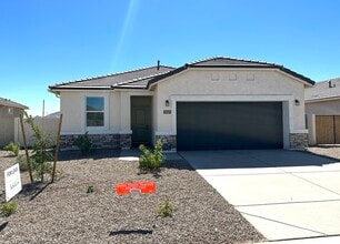 Building Photo - 1567 E Fletcher Dr