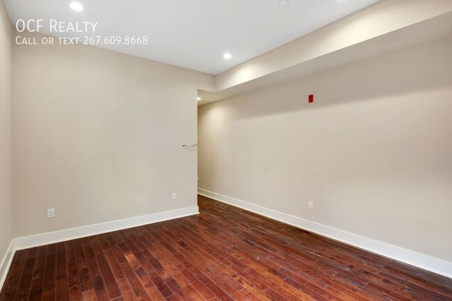 Foto del edificio - University City Two Bedroom