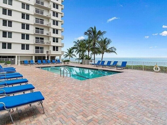 Foto del edificio - 3215 S Ocean Blvd