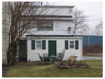  - 1607 Merchant St