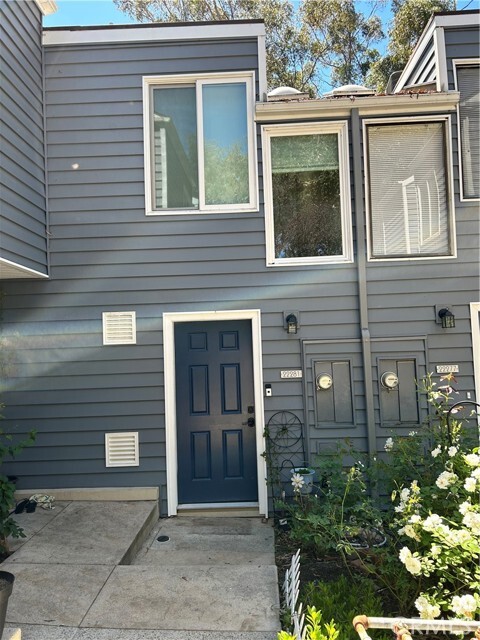 Building Photo - 22281 Vista Verde Dr