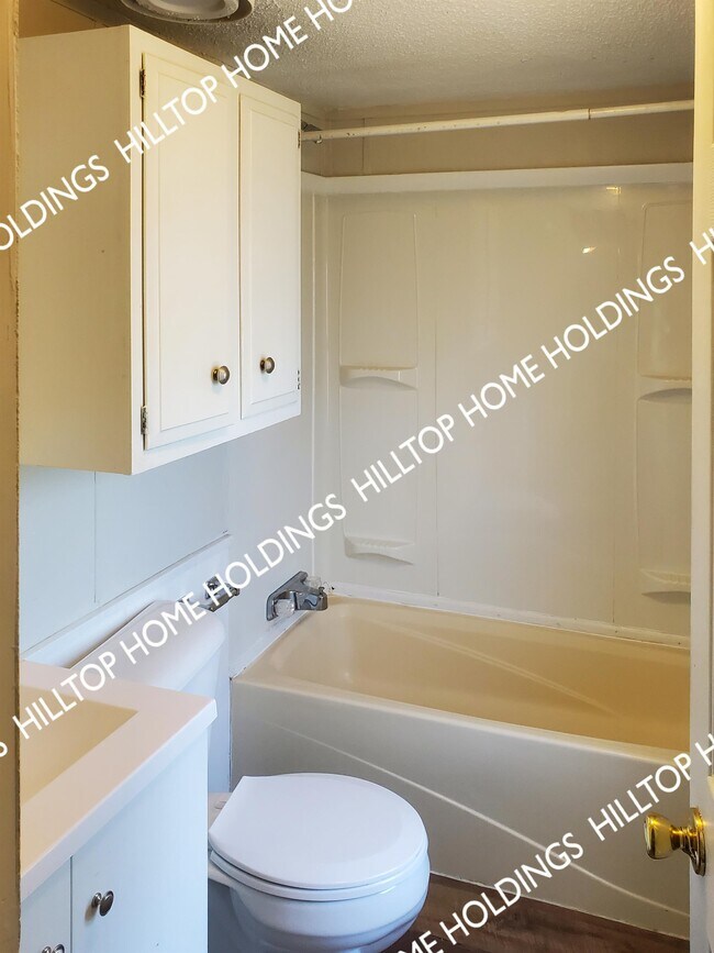 Foto del edificio - 33 Hilltop Rd