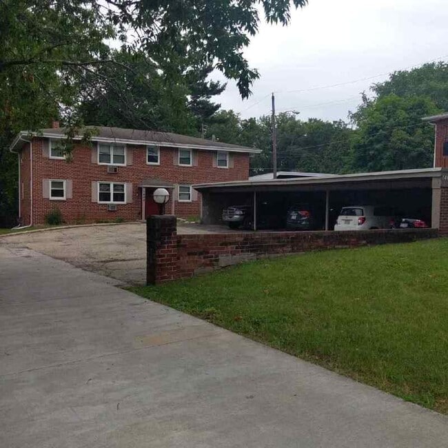 Building Photo - 1405 S Taylor St