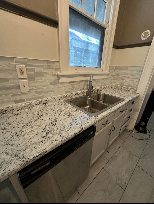 Foto del edificio - 7211 St Charles Ave