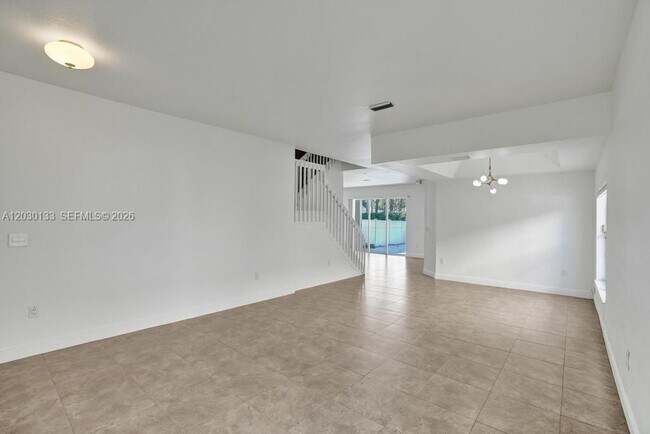 Foto del edificio - 17026 NW 19th St