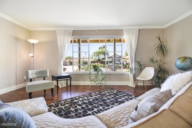 Building Photo - 4 br, 3 bath House - 996 Calle Ruiz