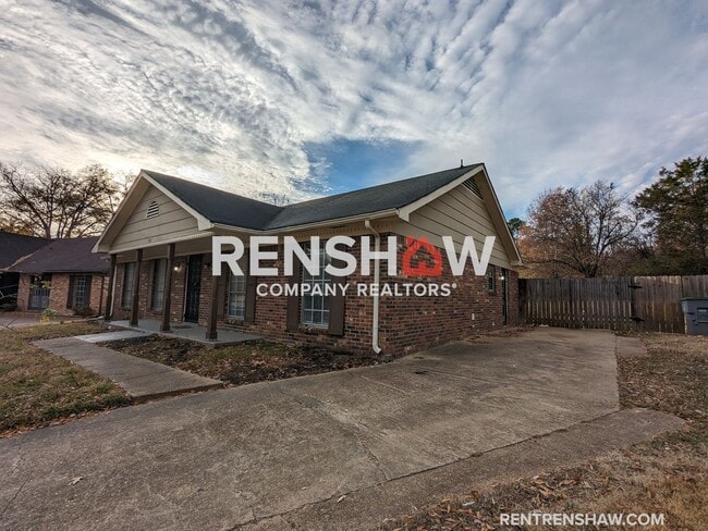 Foto del edificio - Classic 4/1.5 Home In Memphis Now Availabl...
