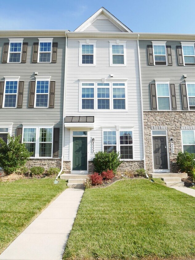 Foto principal - Stunning Luxury 3-Bedroom Townhouse for Re...