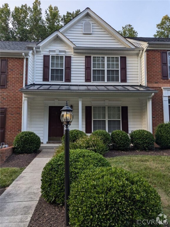 Ridge at Hunton Park Apartments for Rent with Hardwood Floors Glen