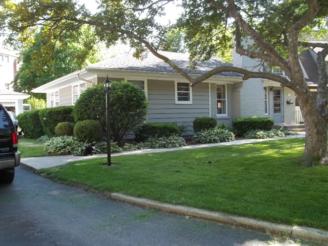 Foto del edificio - 2 Ellyn Ct