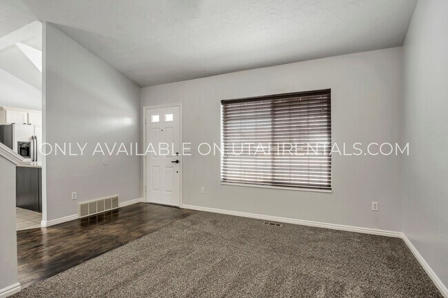 Building Photo - 319 W 2325 N
