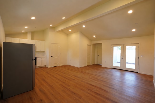 Photo - 4805 Charlotte Way Apartment