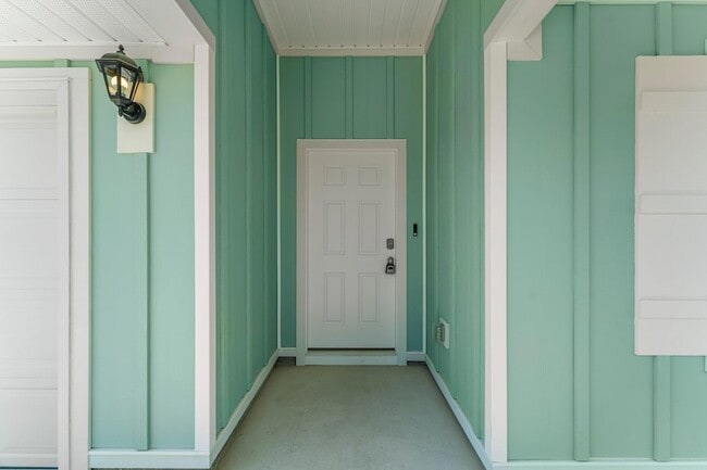 Building Photo - 453 Riverwalk Cir