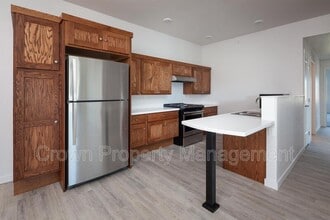 Building Photo - 207 Sawyer Ln