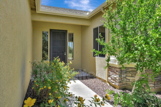 Foto del edificio - 6332 Andover Ln