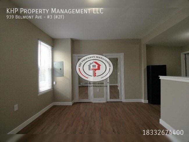 Building Photo - ONE MONTH FREE RENT! Comfortable Studio Ap...