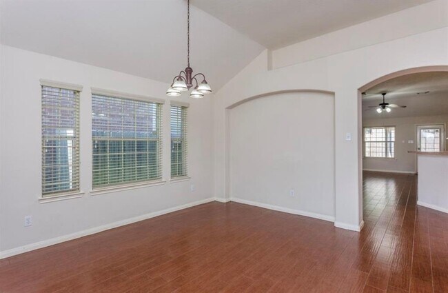 Building Photo - 16918 Bird Creek Dr