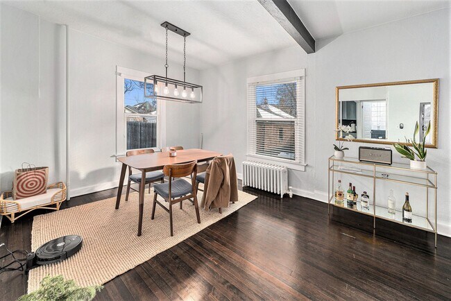 Foto del edificio - 2428 Grove St