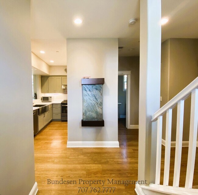 Foto del edificio - 1581 Cali Ln