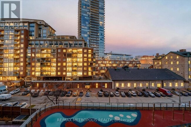 Building Photo - 35 Parliament St