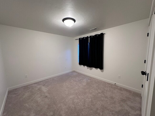 Foto del edificio - 933 E Blackfeet Dr