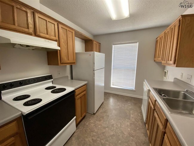 Building Photo - 4100 A LATRICIA Ln