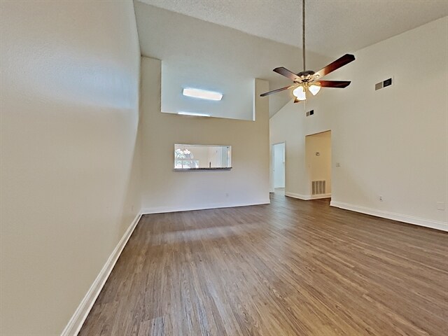 Building Photo - 1020 Windy Way
