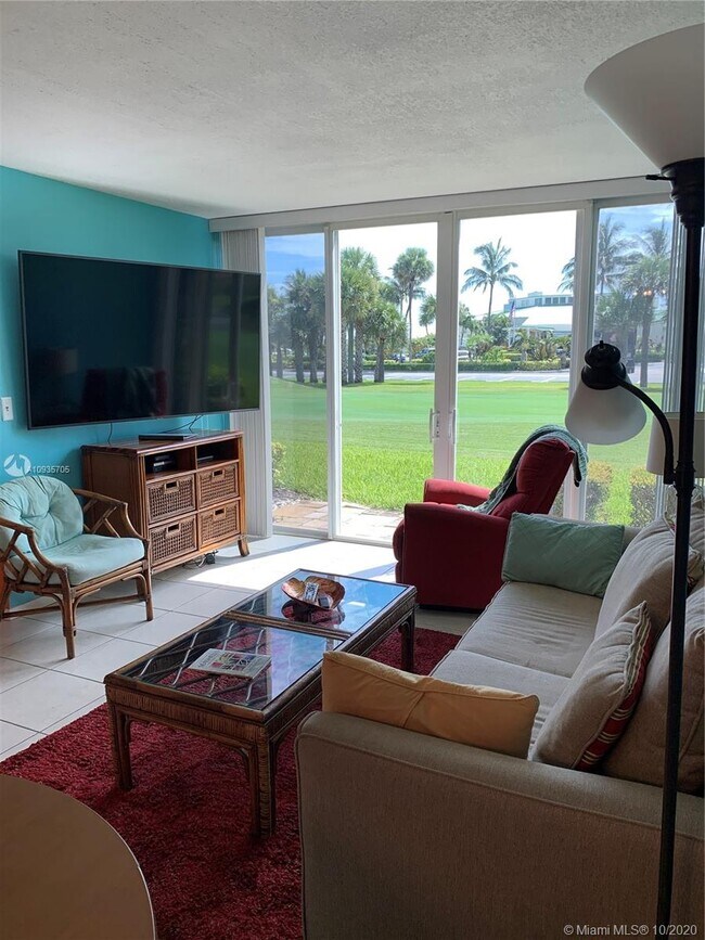 Foto del edificio - 2400 S Ocean Dr
