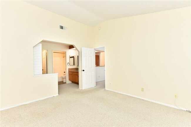 Building Photo - "Charming 1-Bedroom Condo in Anaheim – Ide...
