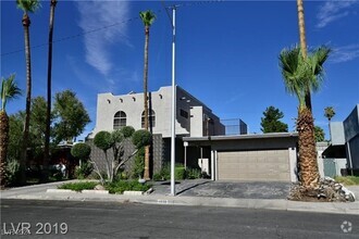 Building Photo - 1716 Cochran St