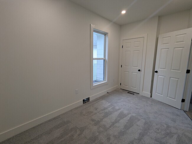 Foto del edificio - 137 S Wheatland Ave