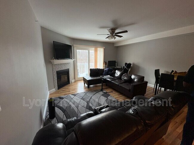 Foto del edificio - 9 Gray Coach Ln