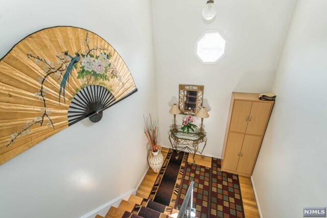 Foto del edificio - 373 E 54th St