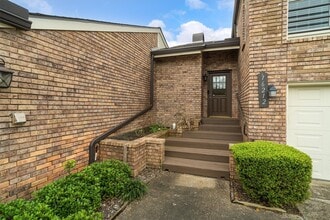 Building Photo - 16212 Seahorse Dr