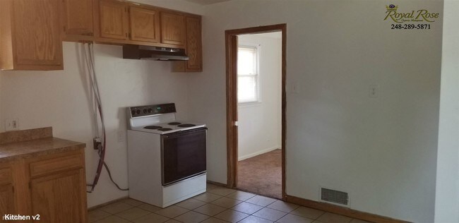 Building Photo - 3 br, 1 bath House - 28559 Parkwood St