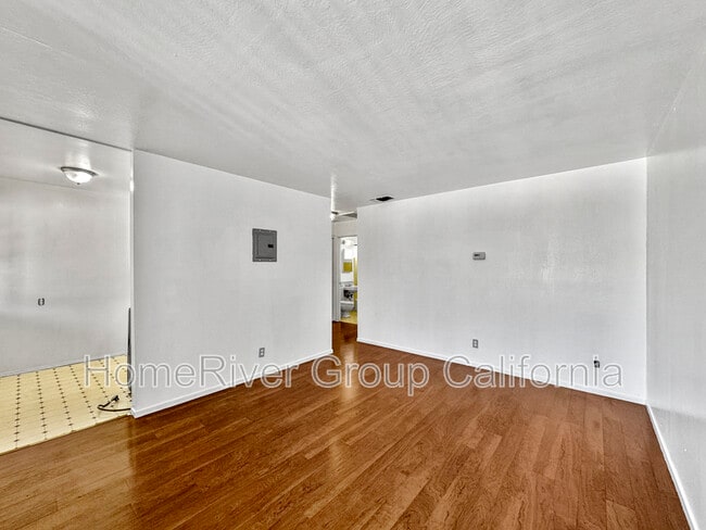 Foto del edificio - 2957 Howe Ave