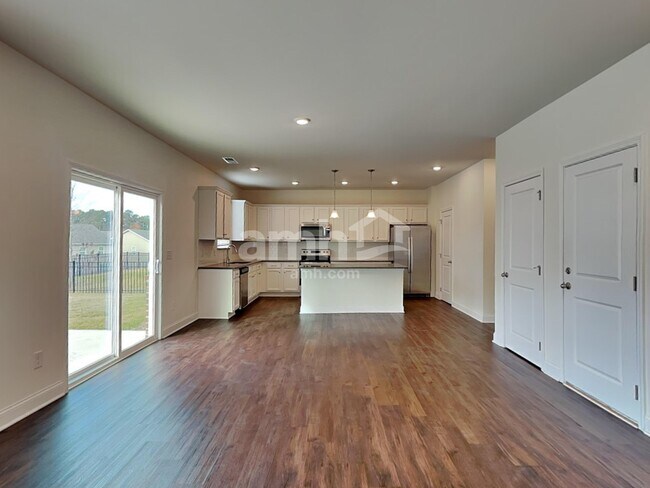 Foto del edificio - 768 Carnaby Ln