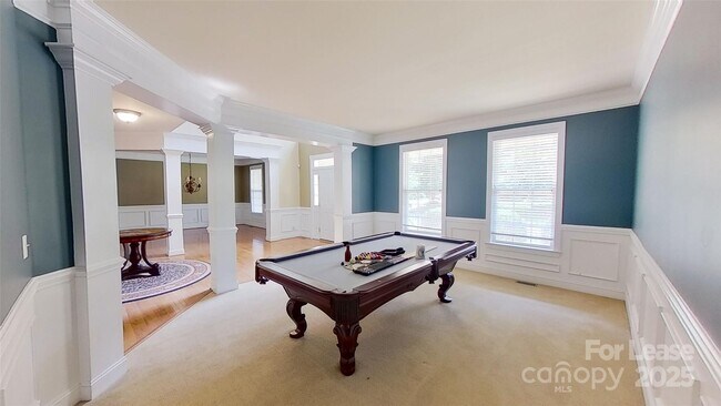 Foto del edificio - 3209 Blackburn Dr