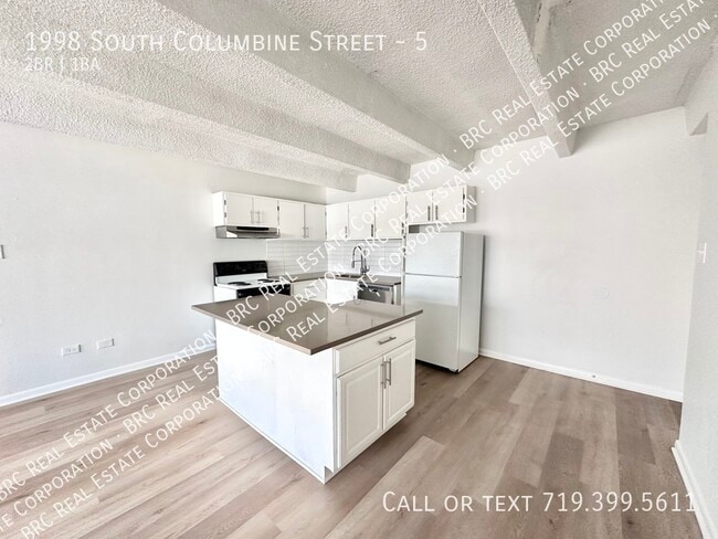 Foto del edificio - 1998 S Columbine St