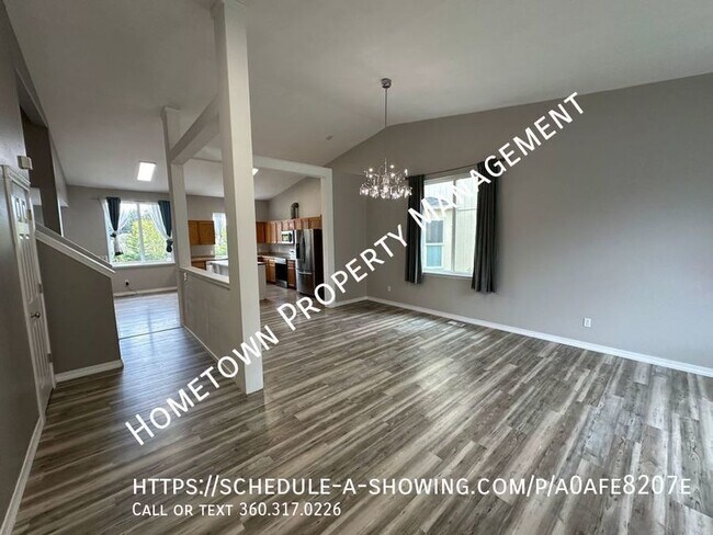 Foto del edificio - 4 Bedroom, 2.5 Bath Home in Mullen Heights...
